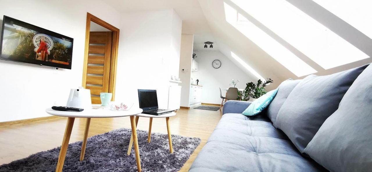 Apartament Miętowy z 2 sypialniami i miejscem parkingowym Kielce Zewnętrze zdjęcie